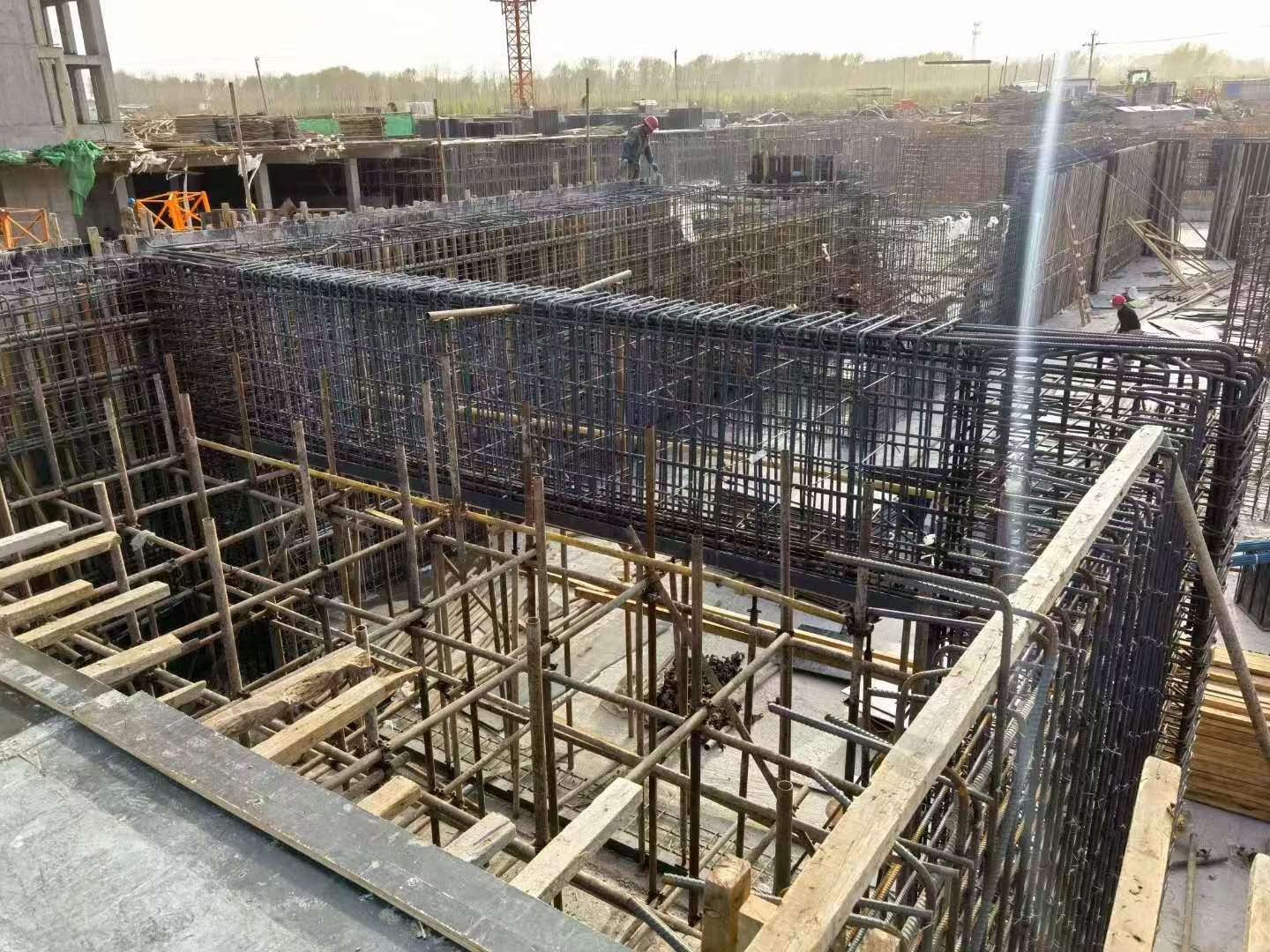 拉萨建筑基础筏板施工时混凝土有哪些常见问题?